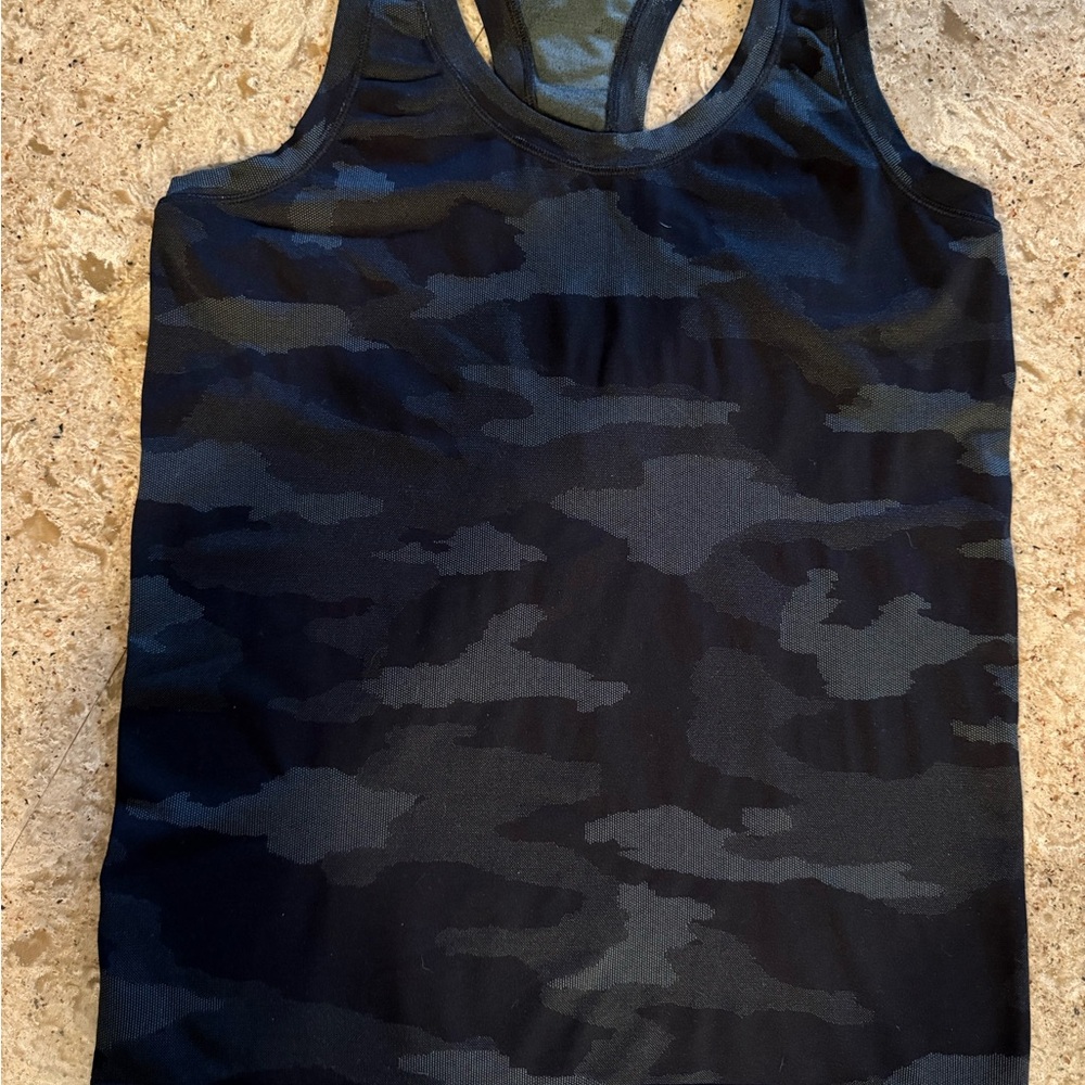 Athleta Speedlight Black Gray Camo Racerback Tank